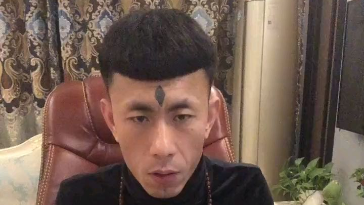 老 八 秘 制 杂 酱 面